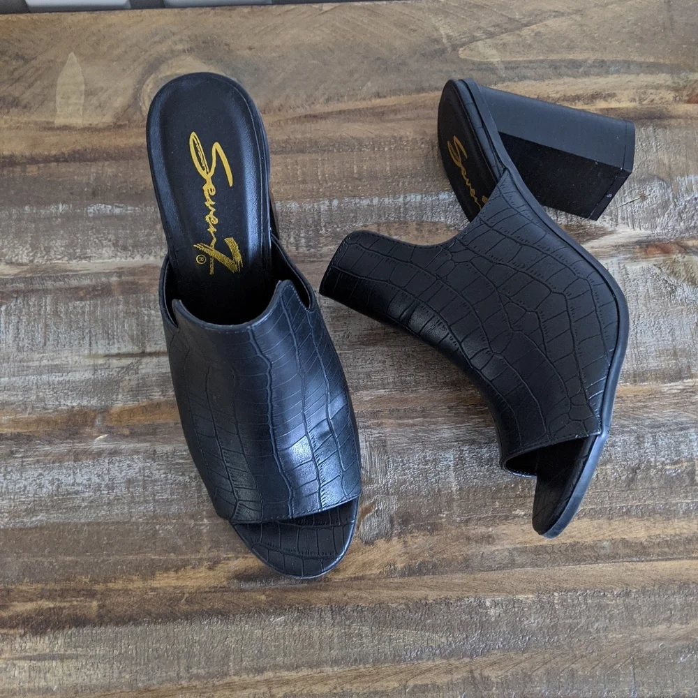🆕🌿BLACK HEEL MULE SANDALS🌿